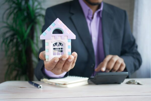 Huizen te koop in Hellendoorn bieden volop kansen voor wie rustig en ruim wil wonen